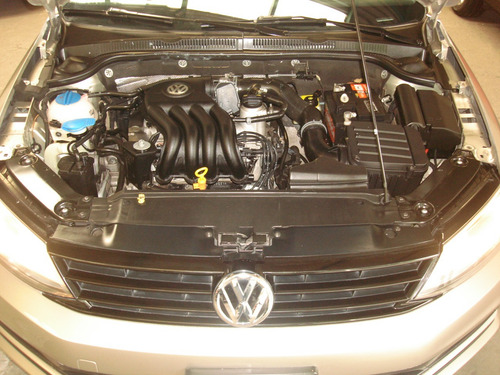 Vw Jetta Mk Vi Automático R16 Cámara Reversa Factura Agencia