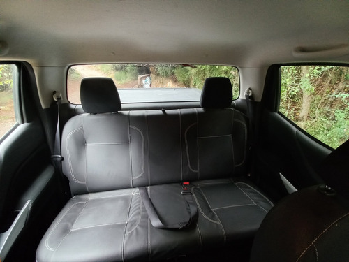 Nissan Frontier 2.3 Se Cd 4x2 Mt