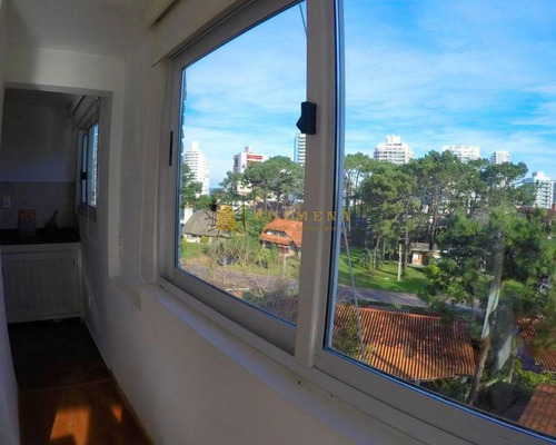 Apartamento En Aidy Grill - Con Muy Buena Terraza - Consulte!!!!!!!- Ref: 2775