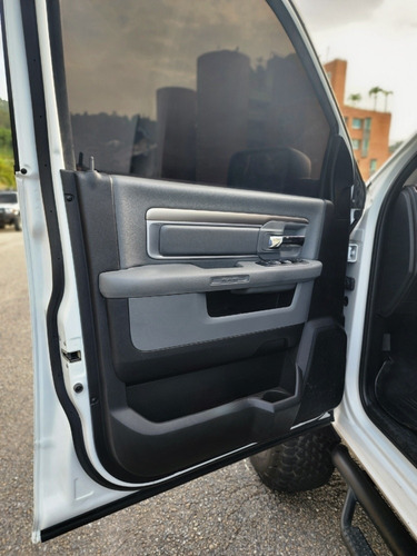 Imagen 16 de 18 de Dodge Ram 2500 Vforce 4x4