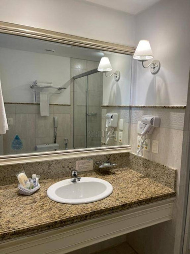 Imagem 18 de 30 de Flat Com 1 Dormitório À Venda, 65 M² Por R$ 1.000.000,00 - Jurerê Internacional - Florianópolis/sc - Fl0008