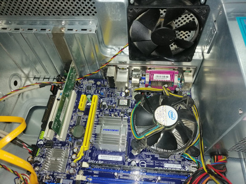 Combo Board Foxconn 45cmx, Pentium Dual Core, 1 Giga Ram