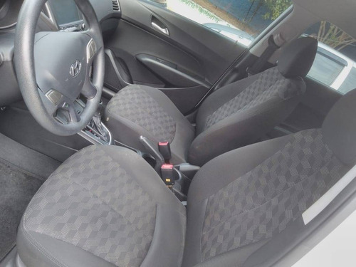 Imagem 6 de 9 de Hyundai Hb20 1.6 Comfort Plus 16v Flex 4p Automático