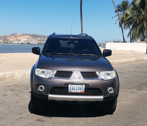Imagen 2 de 16 de Mitsubishi Montero Sport
