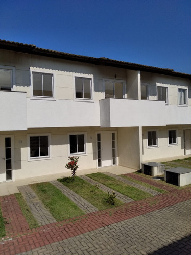 Alugo Ótima Casa Duplex Em Condominio Fechado, Local Seguro, Ar Puro E Clima Agradavel, 2 Qtos, 2 Banheiros