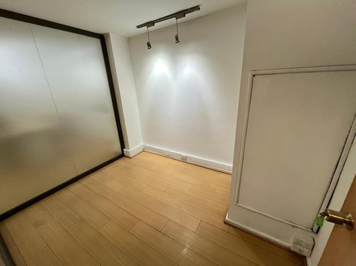Se Vende Gran Oficina Con 7 Privados Y Salón En El Centro