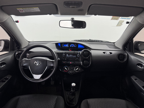 Toyota Etios 1.5 X MT6 5P