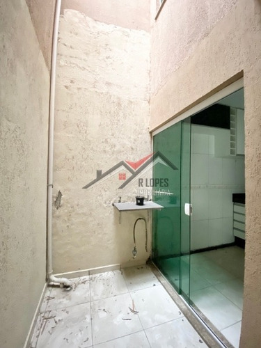Imagem 9 de 14 de Lindo Sobrado De Condomínio Para Venda No Bairro Vila Carmosina, 2 Dorm, 1 Vagas, 60 M - 1777