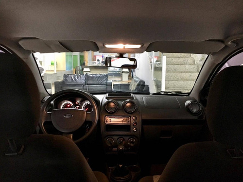 Ford Fiesta 1.6 Mpi Sedan 8v Flex 4p Manual