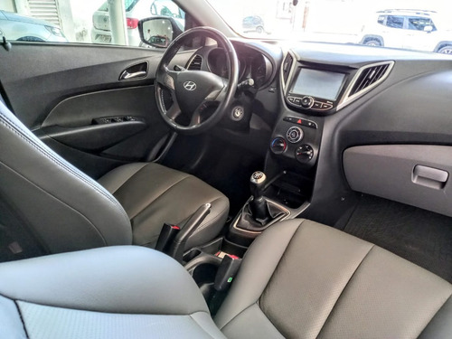 Imagem 8 de 9 de Hyundai Hb20 Premium 1.6 Flex