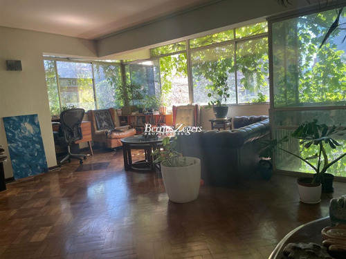 Departamento En Venta De 3 Dorm. 2 Baños En Las Condes