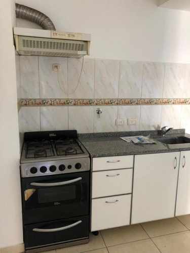 Alquiler - Departamento 3 Amb. Con Balcón Y Cochera En San Fernando