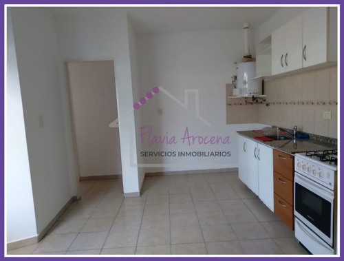 Imagen 4 de 11 de Venta Dpto Peron Zona Comercial Terraza Propia