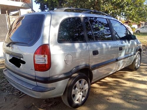 Imagem 2 de 5 de Chevrolet Zafira 2010 2.0 Comfort Flex Power 5p