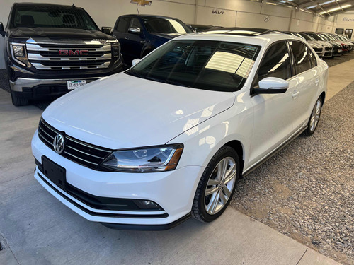 Volkswagen Jetta 2.5 Sportline Tiptronic At