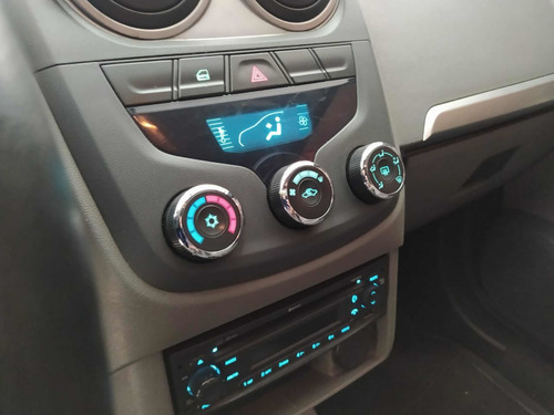 Imagem 12 de 13 de Chevrolet Agile 2011 1.4 Ltz 5p