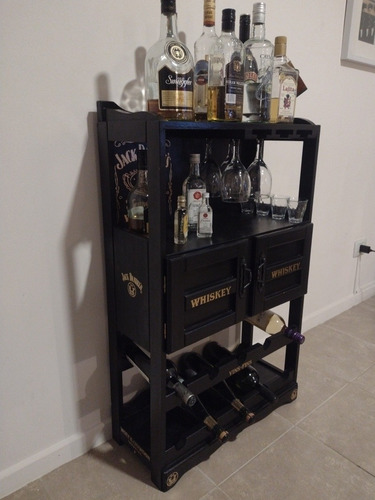 Mueble Botellas De Vinos Y Copas.Jack Daniels