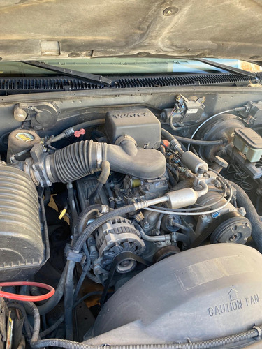 Chevrolet Silverado Pickup Silverado 1500 5vel Mt