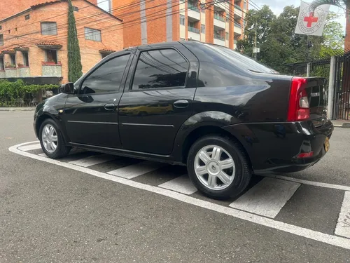 Renault Logan 1.6 Expresion 2012