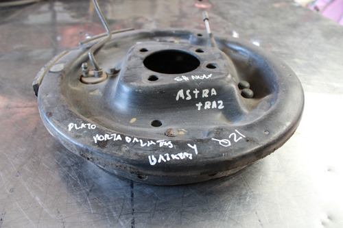 Plato Porta Balatas Astra Trasero Izq 2002 93393195 S3045 (Usado)