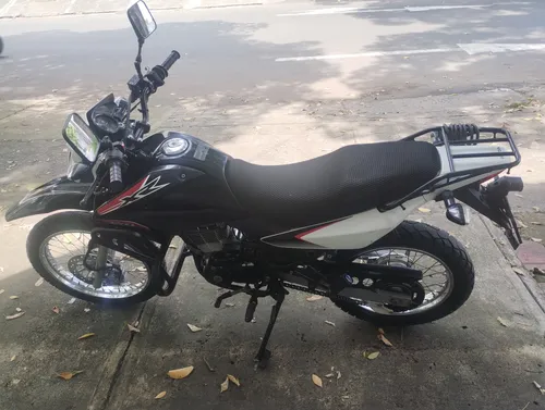 Honda Xr 150, Negra
