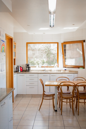 Hermosa Casa En Schaub.-