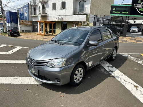 Toyota Etios ETIOS XS Sedan1.5 Flex 16V 4p Mec.