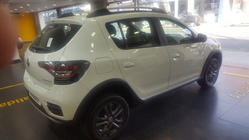 Renault Sandero Stepway Intens 1.6 Nafta 0km 2021