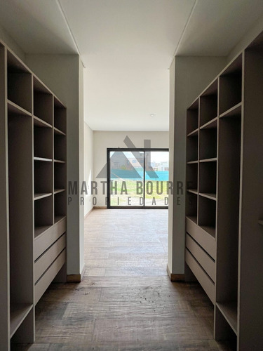 Casa En Venta En Barrio Privado Santo Tomas, Pilar, G.b.a. Zona Norte