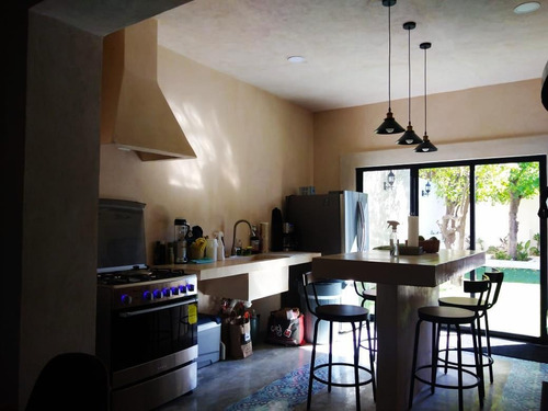 Imagen 9 de 20 de Casa - Mérida Centro A 2 Cuadras Del Parque De Santiago Casa Remodelada Con Alberca (vc-1651)