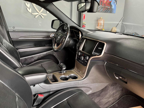 Imagen 14 de 15 de Jeep Grand Cherokee 2015 3.6 Limited Lujo V6 4x2 At