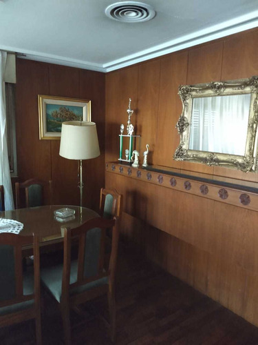 Imagen 3 de 14 de Casa De 5 Ambientes, 3 Baños, Pileta, Quilmes, Muy Bien Ubic
