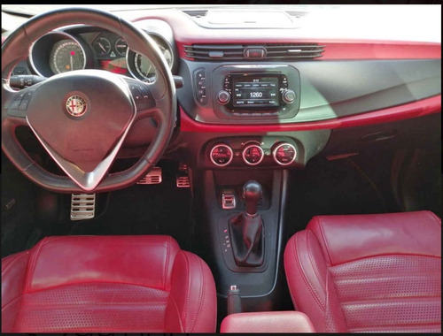 Alfa Romeo Giulietta 1.8 Quadrifoglio Verde Ddct At