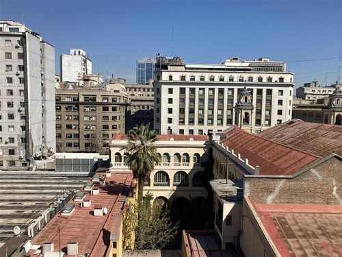 Imagen 1 de 15 de Oficina Remodelada En Venta En Santiago