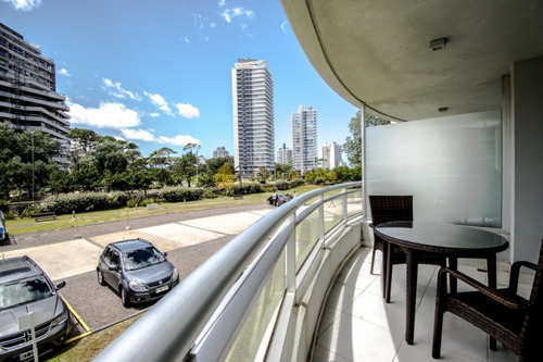 Oportunidad!! A Metros De La Brava Excelente Departamento -ref:1474