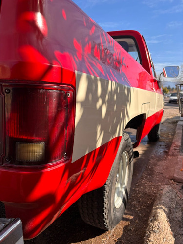 Chevrolet C-10 Custom Deluxe