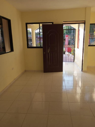 Venta De Casa De 4 Tareas En Monte Plata, República Dominicana