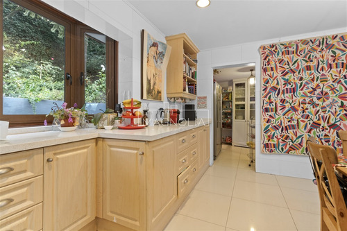 Casa En Venta De 5 Dorm. En Lo Barnechea
