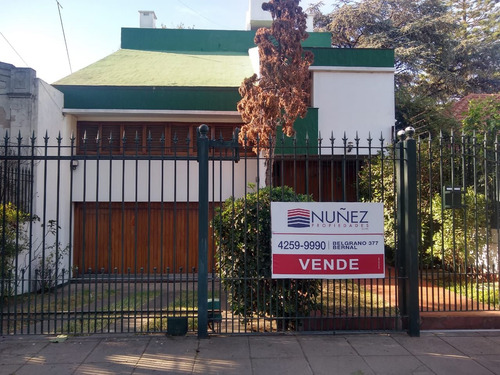 Venta Casa 5 Ambientes Bernal