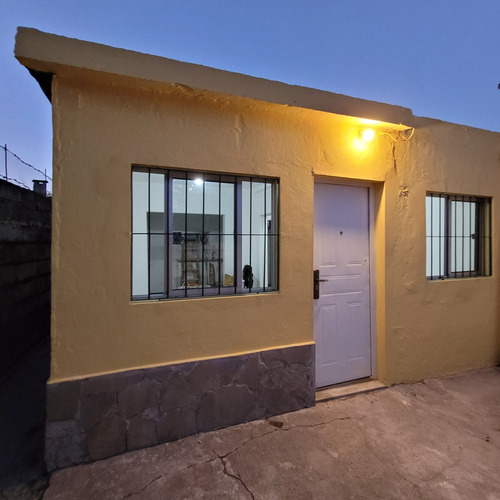 Oportunidad! Casa Ph De 1 Dormitorio Con Fondo Y Renta!