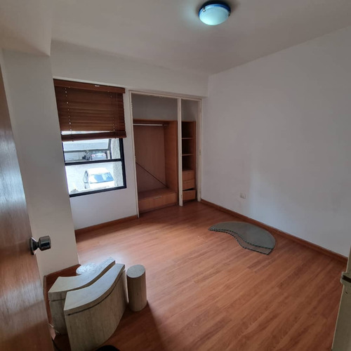 Apartamento En Alquiler, Las Minas, San Antonio De Los Altos. Piso Bajo