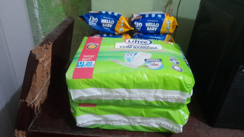 Kit 8 Lenços Umedecidos Hello Baby + 2 Absorventes Lifree