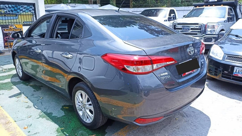 Imagen 3 de 10 de Toyota Yaris G Automático Caja Dual