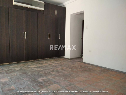 Imagen 10 de 15 de Casa En Venta El Parral Calle Cerrada Con Vigilancia De 3 Niveles. Cód.: 126231. 0414-4841043