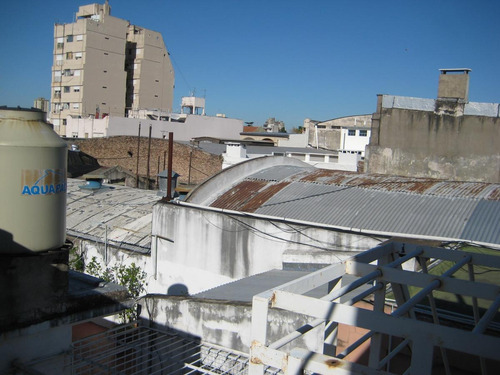 Imagen 17 de 30 de Edificio De Oficina Con Deposito