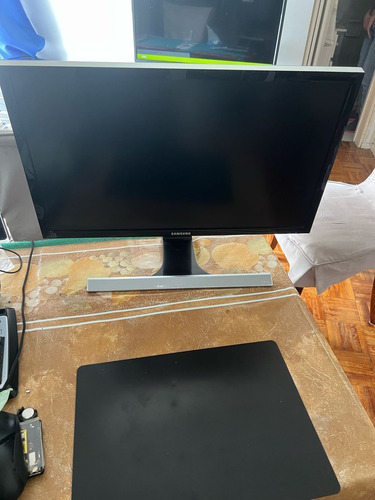 Monitor Samsung Flat 24 Uhd 4ke590 Leer Descripcion Negro (Usado)