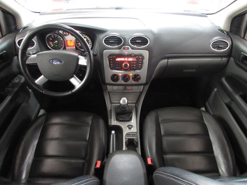Focus Hatch Glx 1.6 16v