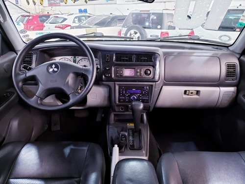 Imagem 9 de 11 de Mitsubishi Pajero Sport 2010 3.5 V6 4x4 Flex Aut. 5p
