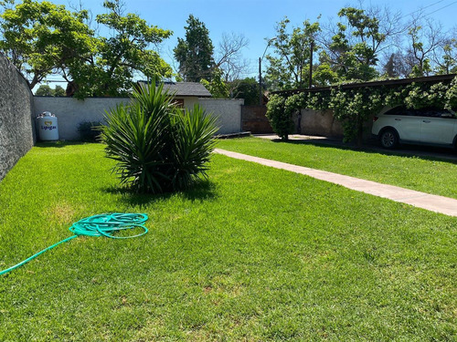 Casa En Venta De 4 Dorm. En Isla De Maipo