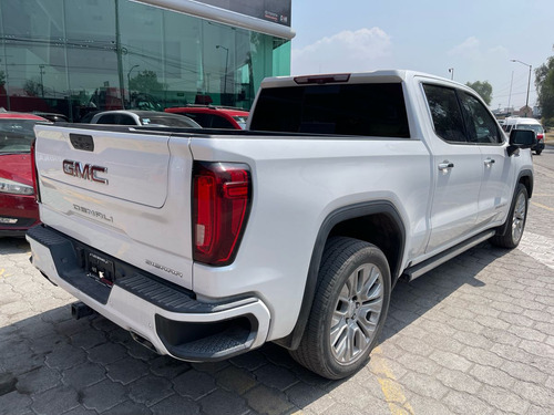 GMC Sierra 6.2 Denali Dvd At